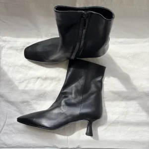 Bruno Magli Womens Mati Leather Ankle Boots Black Sz 6M