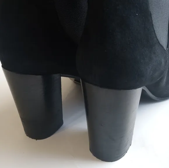 Buffalo London black suede ankle Boots block heel size 40 EUC