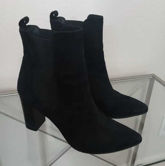 Buffalo London black suede ankle Boots block heel size 40 EUC
