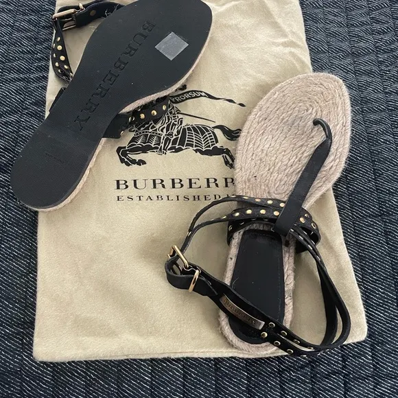 Burberry Black and Tan Sandals