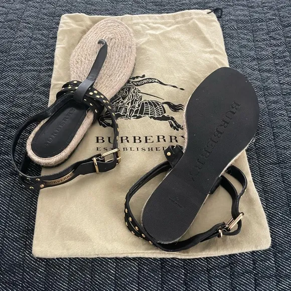 Burberry Black and Tan Sandals