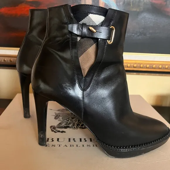 Burberry Black Leather Ankle Boots