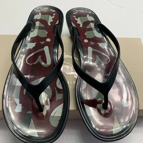 Burberry Heart Logo Flip Flop Thong Sandals Sz 6.5 Excellent Condition B…