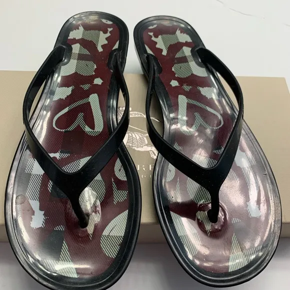 Burberry Heart Logo Flip Flop Thong Sandals Sz 6.5 Excellent Condition B…