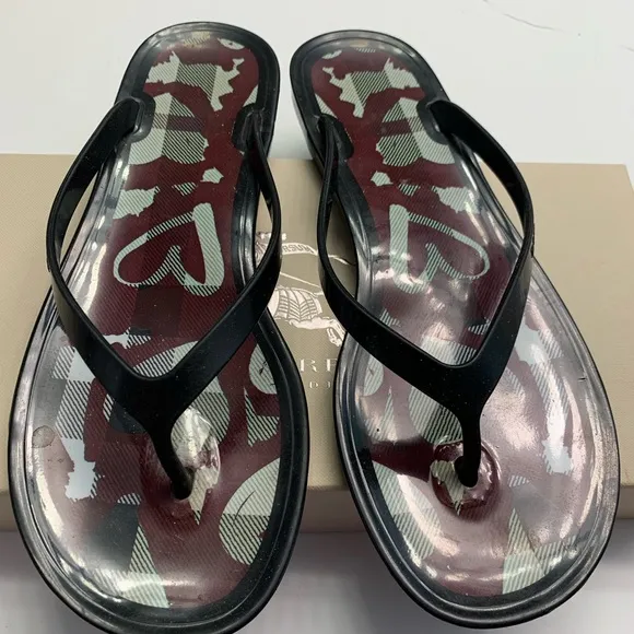 Burberry Heart Logo Flip Flop Thong Sandals Sz 6.5 Excellent Condition B…