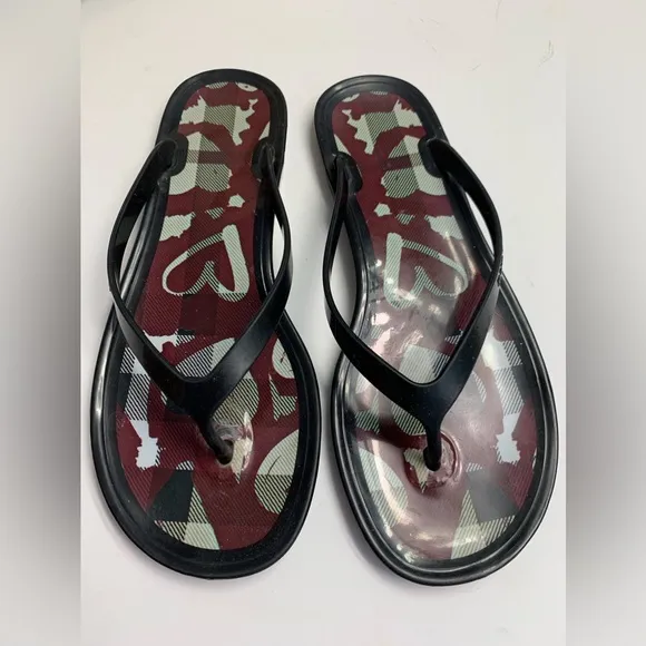Burberry Heart Logo Flip Flop Thong Sandals Sz 6.5 Excellent Condition B…