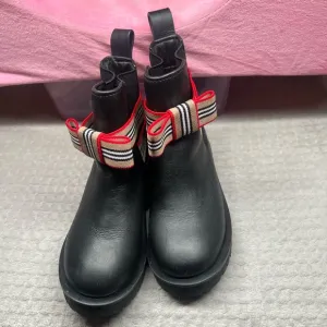 Burberry Kids Black Boots with Red and Beige Accents
