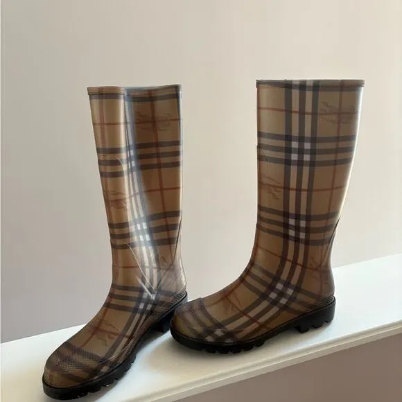 Burberry Nova Check Brown and Gold Plaid Rubber Rain Boots Size 5
