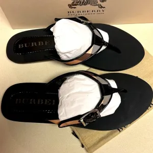 BURBERRY NOVA LANCASTER FLIP FLOP SIZE 38 NEW