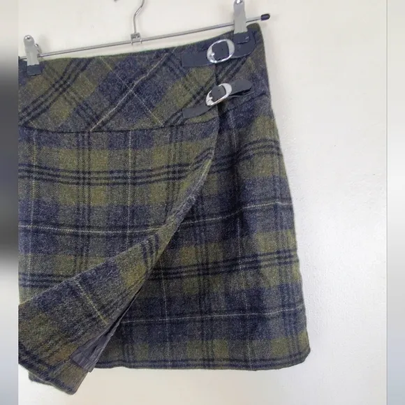 Celtic &amp; Co Wool Skirt Green Black Plaid Pure New Wool Y2K Preppy Size 10