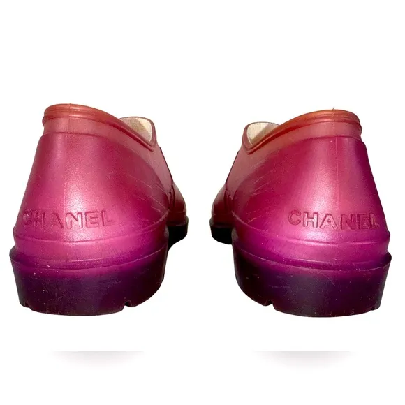 CHANEL RAIN BOOTIES IN PURPLE