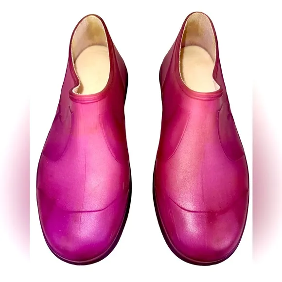 CHANEL RAIN BOOTIES IN PURPLE