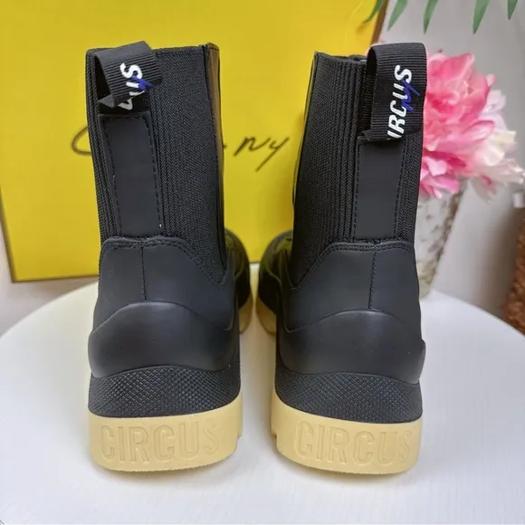 Circus by Sam Edelman Bethanuie Waterproof Boots Black / Lemon Size 10