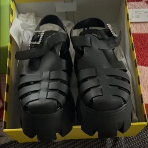 Circus by Sam Edelman Black Sandals