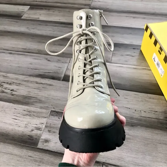 Circus by Sam Edelman Lolita Patent Faux Leather Lace Up Boots in Sage Size 7
