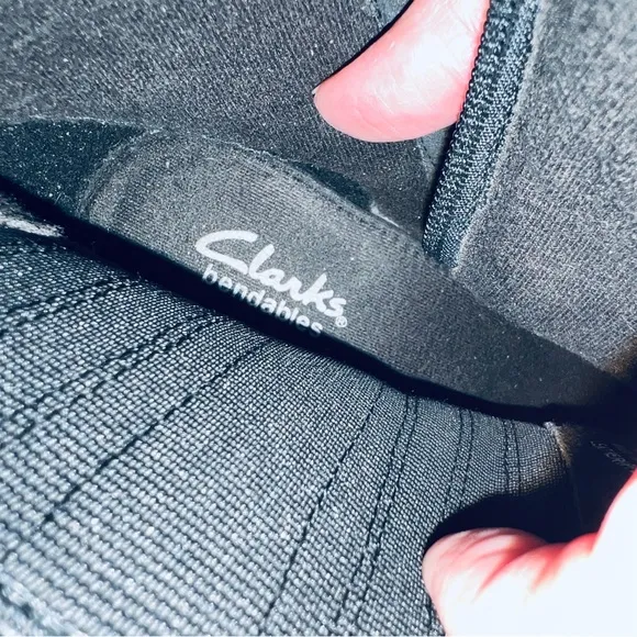 Clark Bendables 7.5 comfortable decorative leather healed ankle booties boots