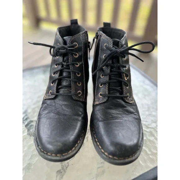 Clarks Leather Nikki North Black Ankle Boots Lace Up Zip Up Woman's Size 8.5M