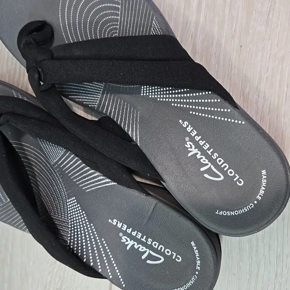 Clarks Women Arla KaylieCloudsteppers Cushionsoft Thong Wedge Sandals shoes sz 7