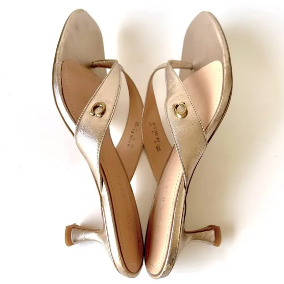Coach Audree Kitten Heel Sandals Thong Low Heel Champagne Gold Leather Size 9.5