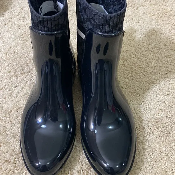 Coach NEW Rivington signature Logo black rain boots size 5