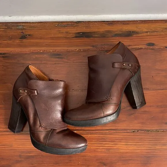 COCLICO leather side zip high heel ankle boots sz 38