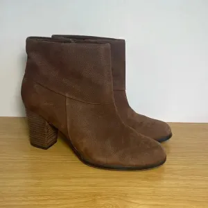 Cole Haan Nike Air Chestnut Leather Ankle Boots Women's Size 7.5B