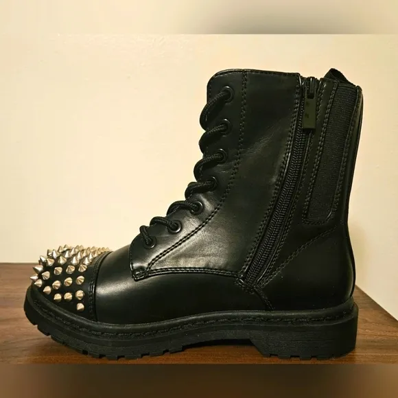 Combat Boots Size 6 WW NWT from Torrid Rare!