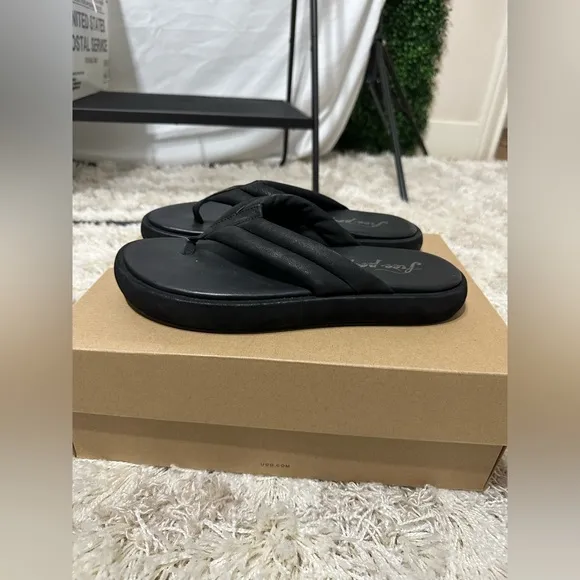 COPY - ❤️Free People Wonderland Thong Sandal
