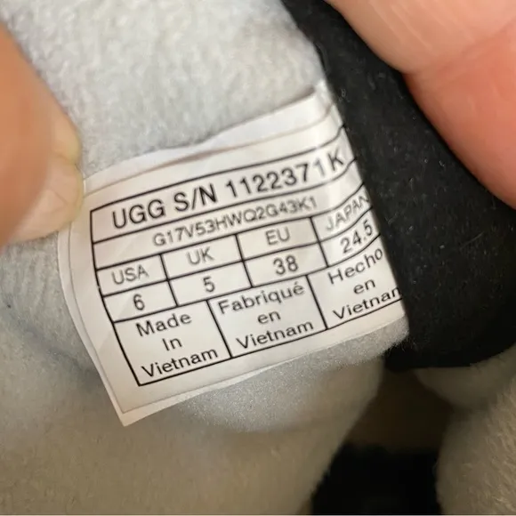 COPY - UGG Unisex Kids  TOTY WEATHER Snow Black  Boots Size 6