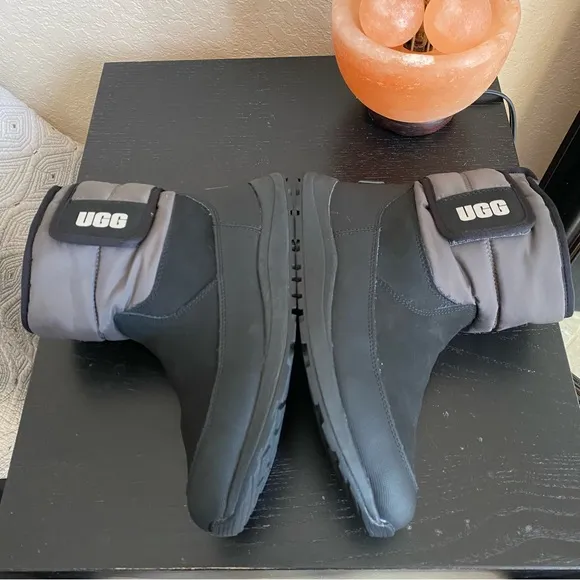 COPY - UGG Unisex Kids  TOTY WEATHER Snow Black  Boots Size 6
