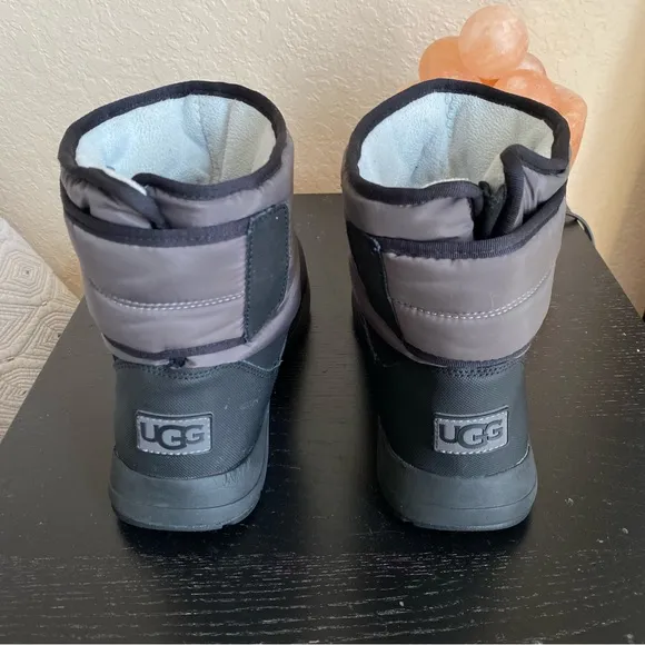 COPY - UGG Unisex Kids  TOTY WEATHER Snow Black  Boots Size 6
