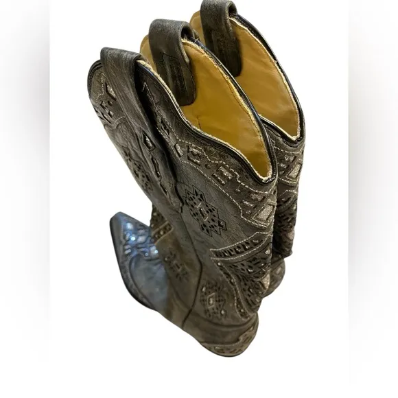 Corral Black and White Heeled Boots with Intricate Patterns