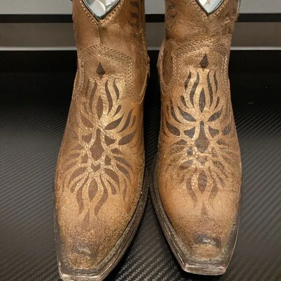 Corral Gold Genuine Leather Laser Engraved Cowboy Cowgirl Western Boots  9 1/2