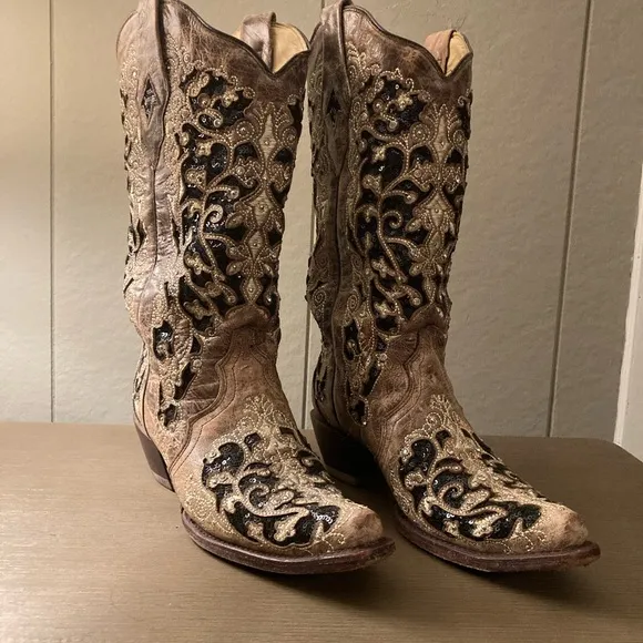 Corral leather Black and Brown Heeled Boots with Intricate Design