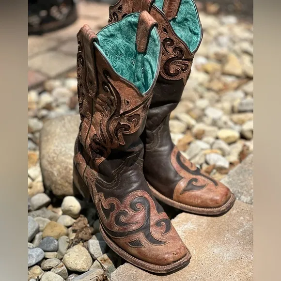 Corral, Size 9.5