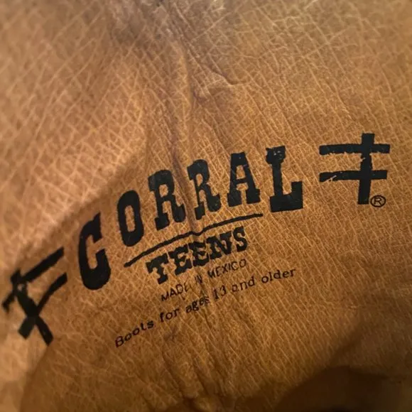 Corral Teen Size 4 T 4T‎ Brown Distressed Leather Western Cross Cowboy Boots