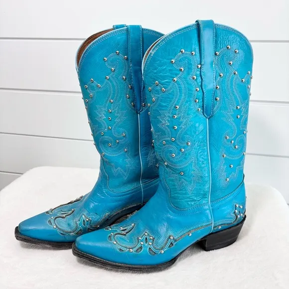 Cowboy Pro blue -turquoise studded boots Western Embroidered Women's Boots 9.5