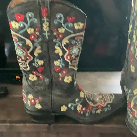 Cowboy Pro Embroidered Skull Cowboy Boots