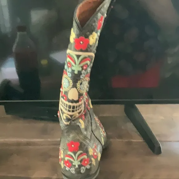 Cowboy Pro Embroidered Skull Cowboy Boots