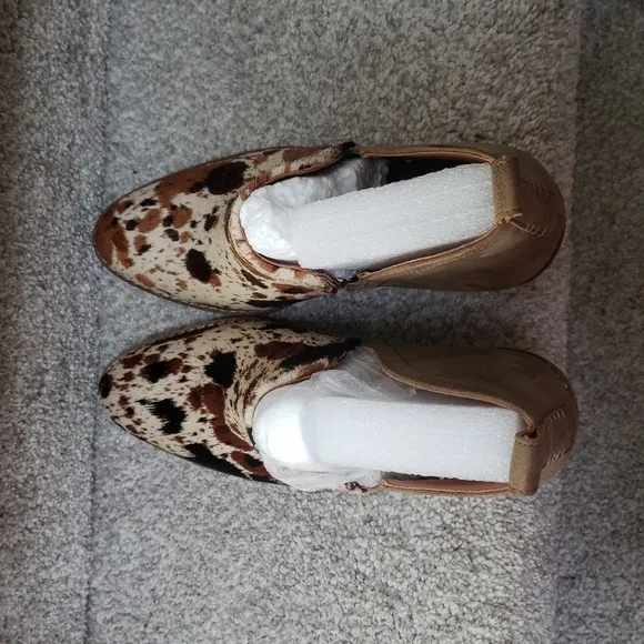 Cowhide Ankle Boots - Tan and Brown Corkys Size 7