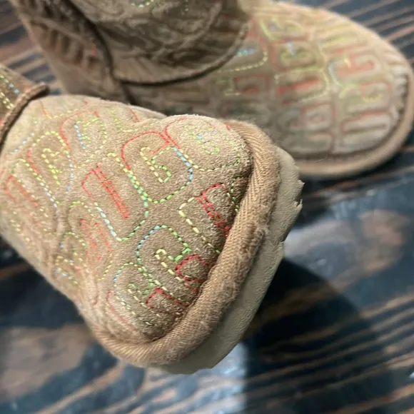 Cozy Patterned Boots with Faux Fur Lining