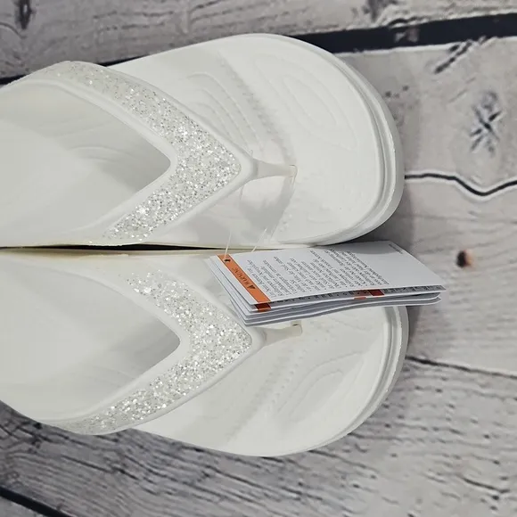 Crocs Sloane Glitter Women's White Thong Flip Flip Sandals Size 8