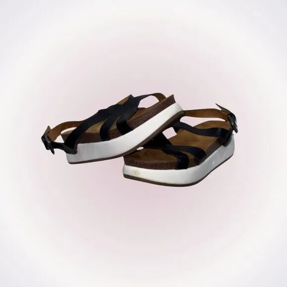 Crown Vintage black platform sandals | Sz 7M