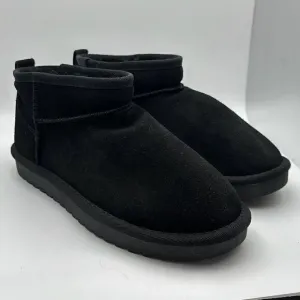 CUSHIONAIRE Women's pull on boot 8 WIDE BLACK