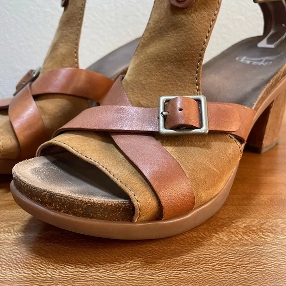 Dansko Dominique T Strap Brown Leather Heel Sandals Ankle Buckle Women's Size 39