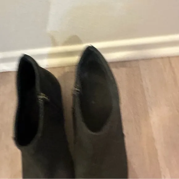 Dansko Maria Nubuck Leather Distressed Black Ankle Boots Faux Wooden Heel Zip Up