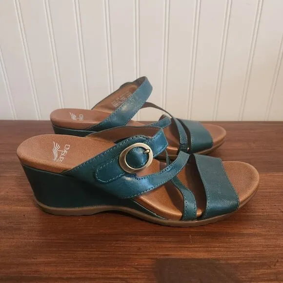 Dansko Womens Size 7.5/38 Man Made Leather Teal Open Toe Chunky Heel Sandals New