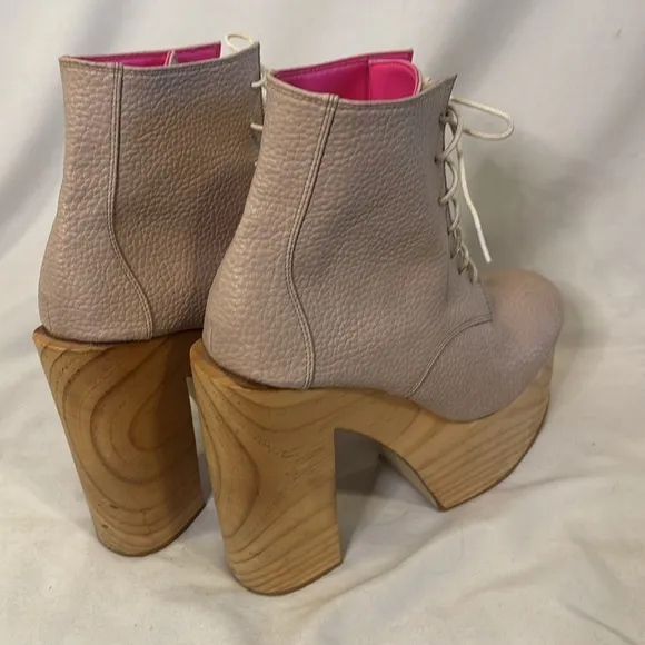 Deandri Women's Beige Platform Ankle Boots 7.5 Wood Heel