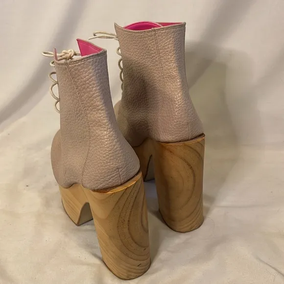 Deandri Women's Beige Platform Ankle Boots 7.5 Wood Heel
