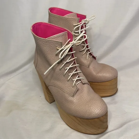 Deandri Women's Beige Platform Ankle Boots 7.5 Wood Heel